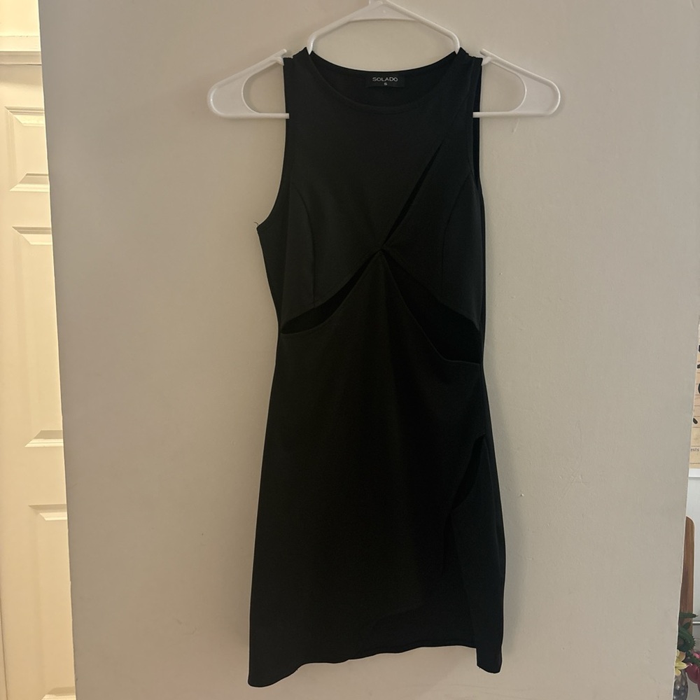 Chic Black Sleeveless Mini Dress
